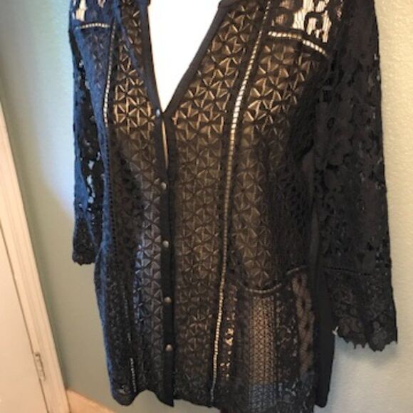 Lucky Brand Black Lace Button Down Top Size S - Picture 2 of 10